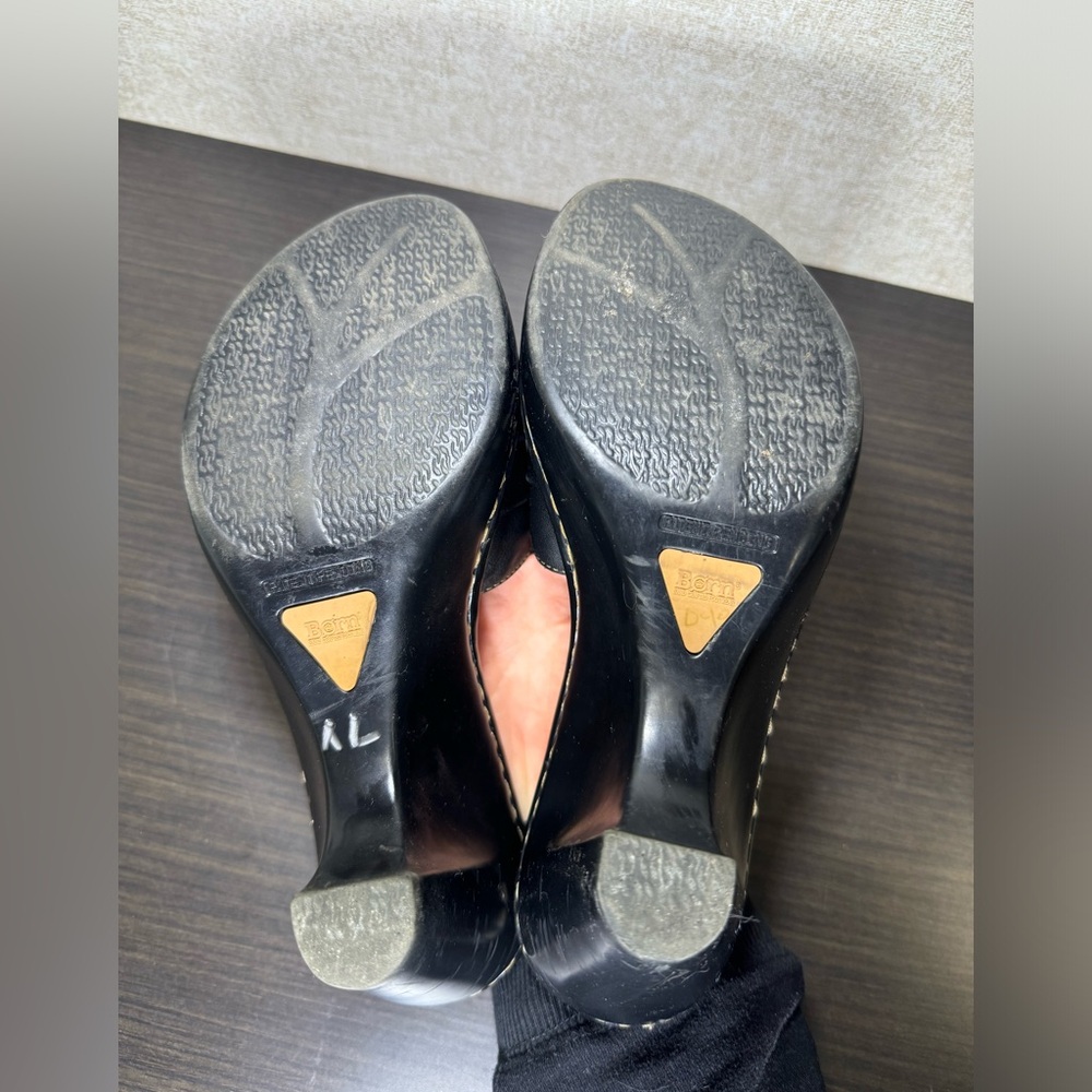 Born Black Leather Open Toe Mules Comfy Wedge Heels Size 6 - Picture 9 of 11